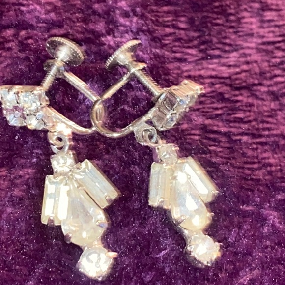 Vintage Jewelry - Vintage rhinestone screw back earrings  PM 359/2